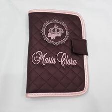 Capa de Cartão de Vacinação na Praça da Árvore